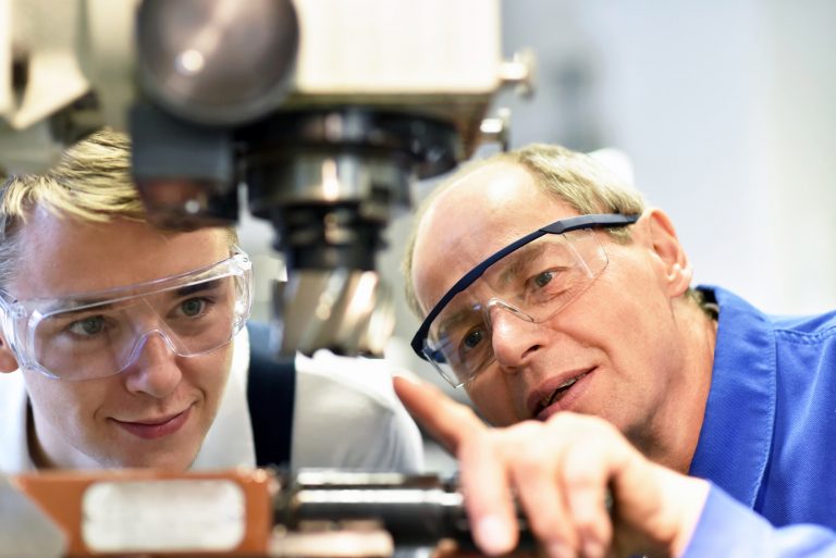 Warum eine Ausbildung im Handwerk sich lohnt
