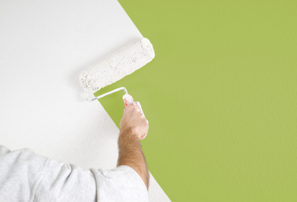 Selbst Wände streichen oder vom Maler streichen lassen.