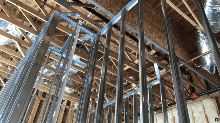 Ein Ständerwerk aus Metall