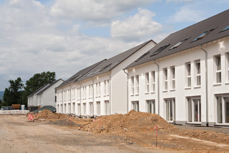 Unter den Haustypen bietet das Reihenhaus die günstigste Möglichkeit für ein Eigenheim