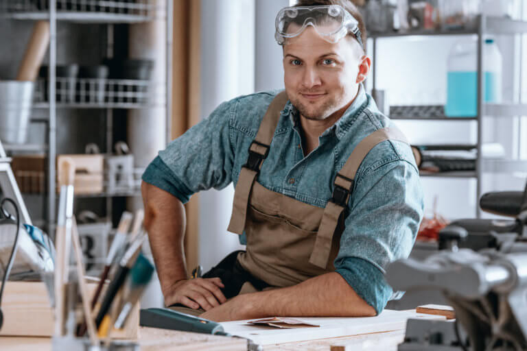 Von der Steuer lässt sich Arbeitskleidung absetzen.