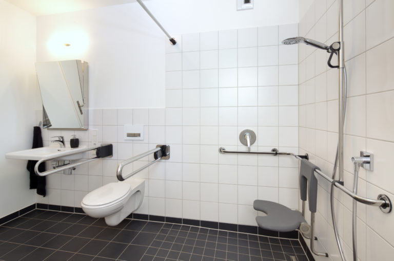 Ein Bad nach dem barrierefreien Badumbau.