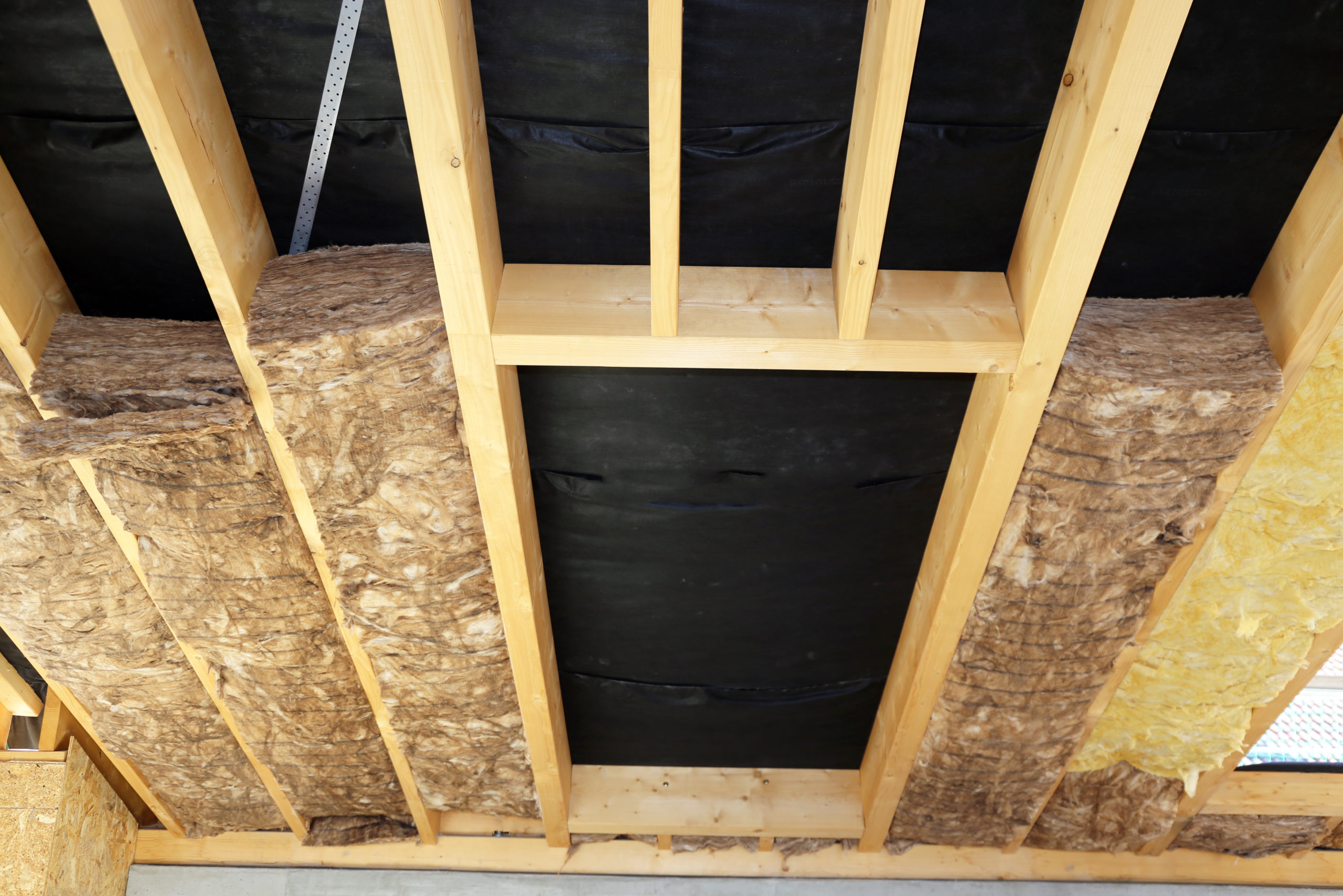 Zwischensparrendämmung: effiziente und günstige Dachdämmung