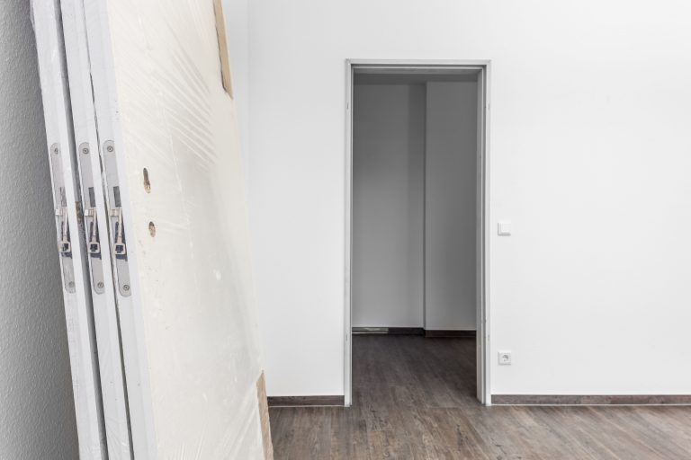 An wen wendet man sich, wenn man Türen einbauen lassen möchte?