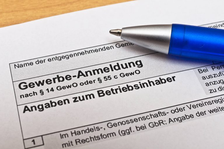 Selbstständige Handwerker müssen sich um die Gewerbeanmeldung kümmern.