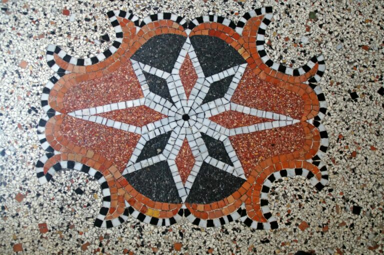 Verlegter Terrazzoboden in einem Wohnraum
