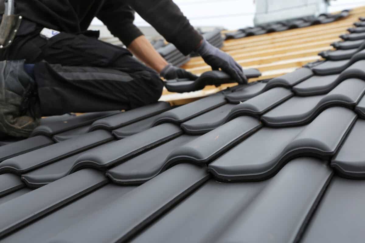 Dach neu decken: Was kostet 1 m² 2026?