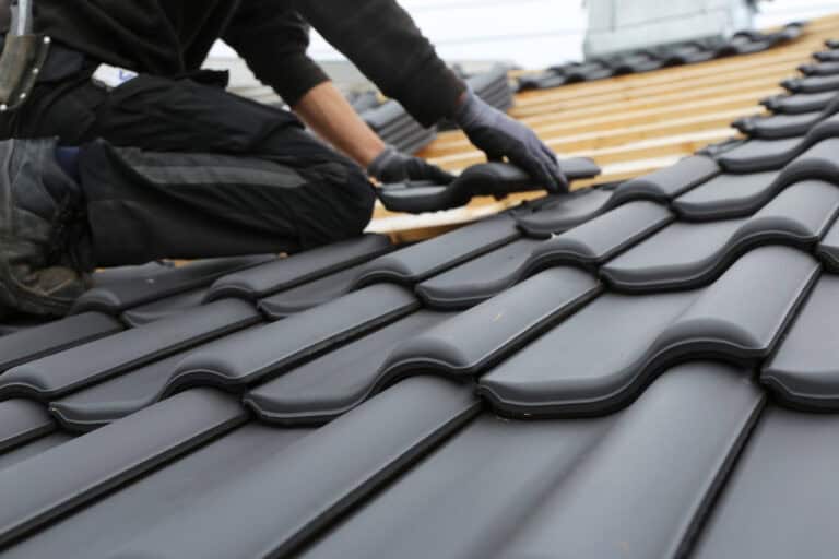 Dach neu decken: Was kostet 1 m² 2026?