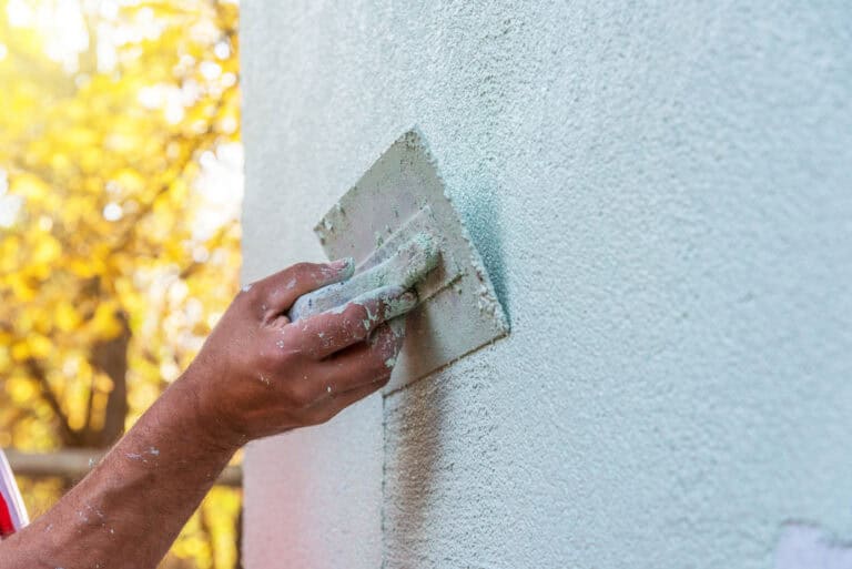 Kalkzementputz für Bad, Keller und Fassade