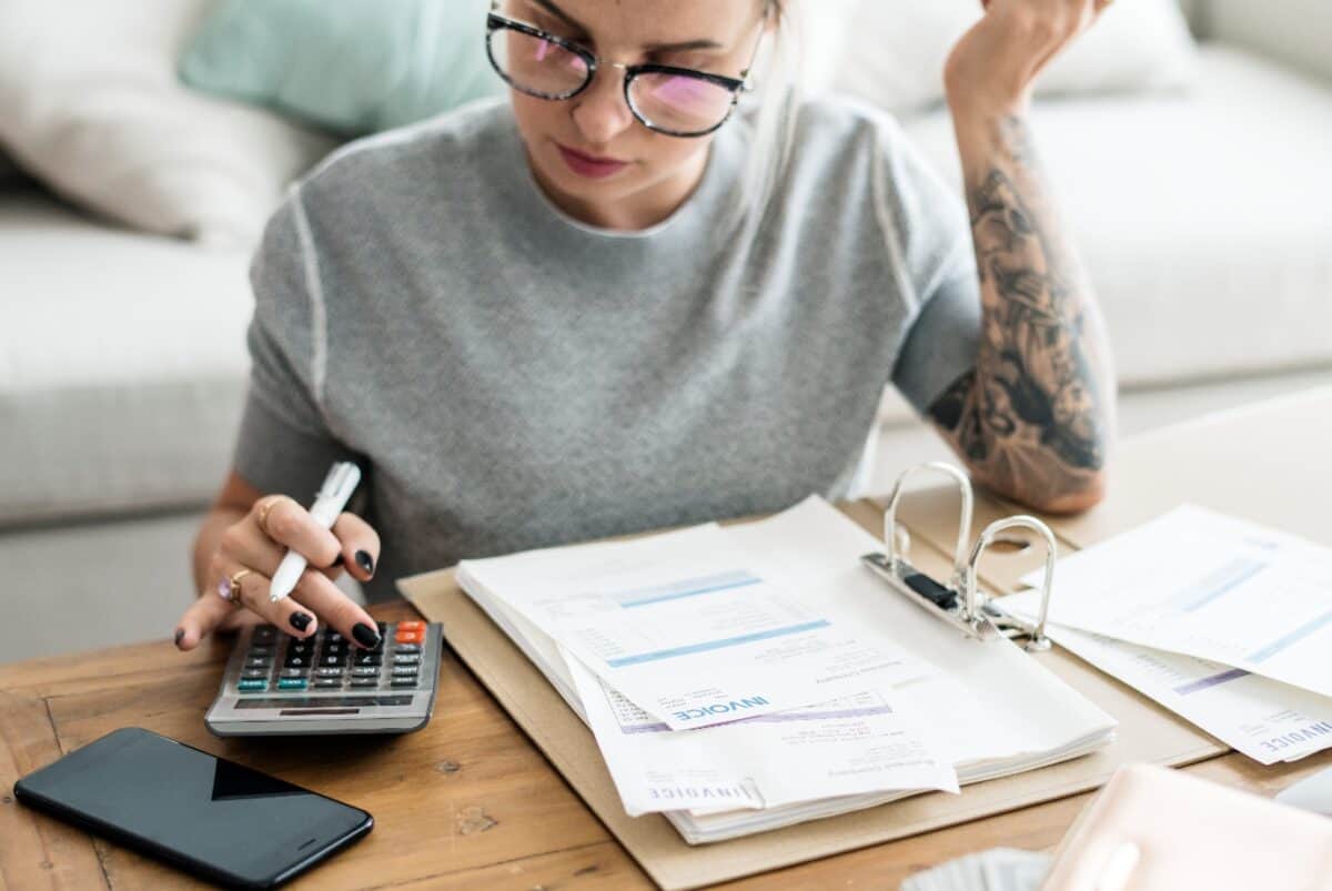 Nebenjob, Auftrag oder Minijob: Wie Dienstleister ihren Stundenlohn richtig berechnen